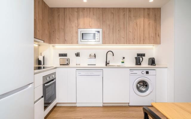 Limehome Barcelona Plaça Pirineus