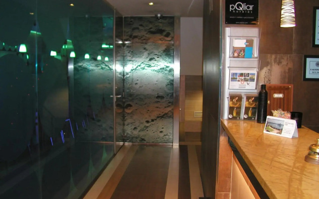 Hotel Moon