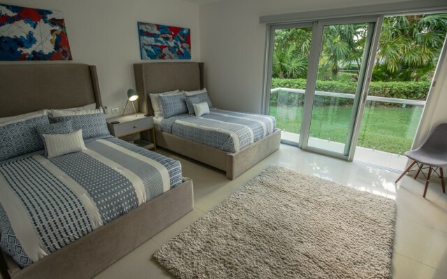 Casa Serena With Private Pool 2 Bedroom Condo by RedAwning