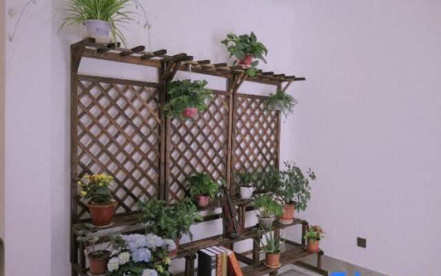 Yiyuanshu Homestay (Dalian Jinshitan)