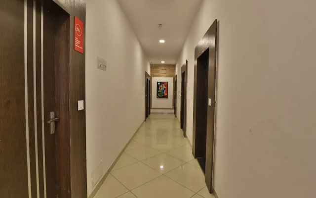 OYO 11649 Hotel Mahima