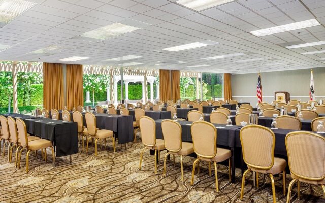Handlery Hotel