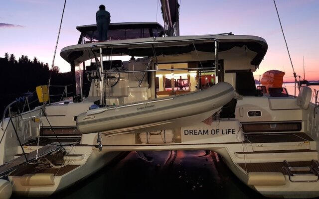 Dream of Life , Catamaran , Lagoon 42 , 2019