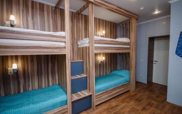 Hostel Svoi Ludi