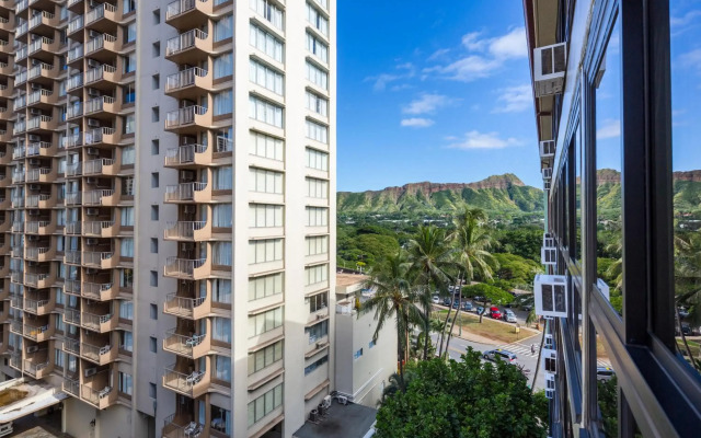 Castle at Waikīkī Grand