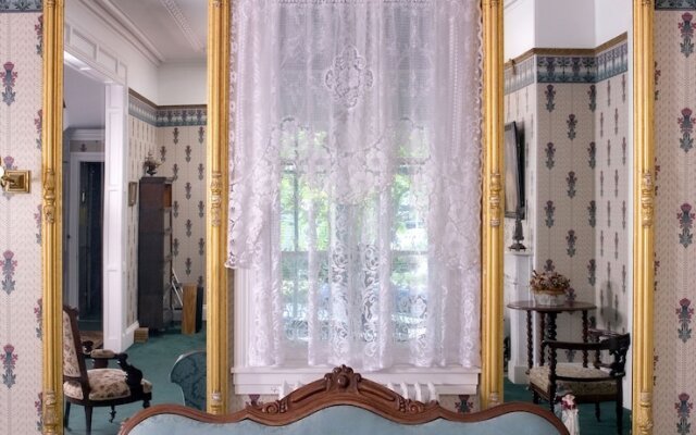 Wilbraham Mansion