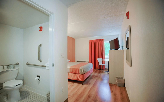 Motel 6 Albany, NY