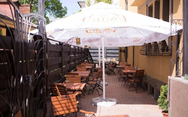 Lavric Bistro Pension