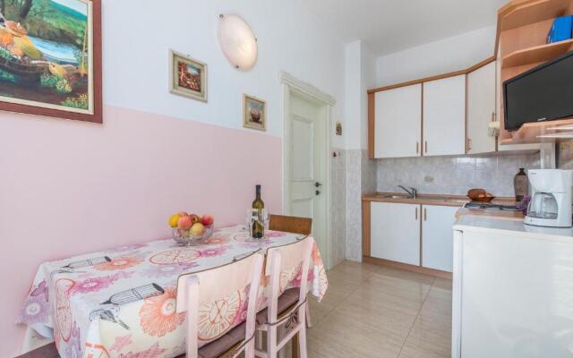 Apartment Complex Orzan Lovrecica