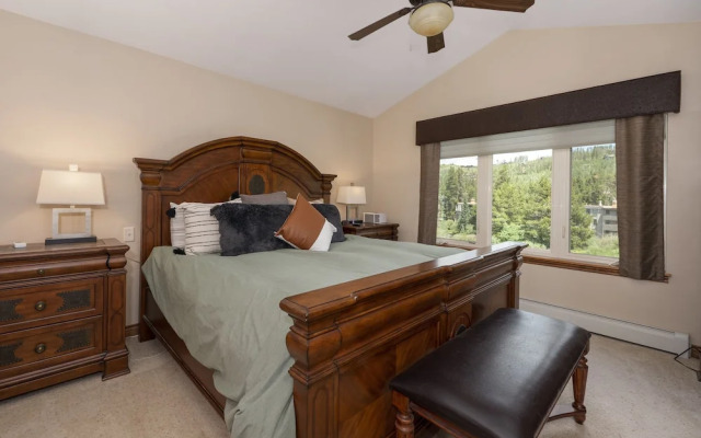 Telemark 4 Bedroom Townhouse by RedAwning