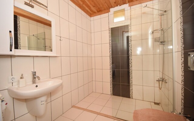 Villa Bengu by Helaltatilvillari