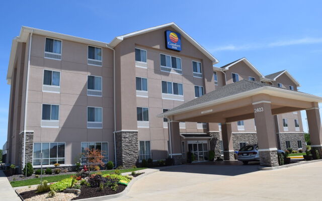 Comfort Inn & Suites Marion I-57