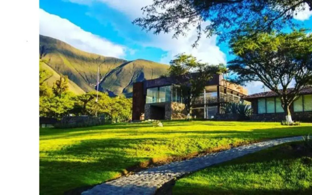 Tunas & Cabras Hotel