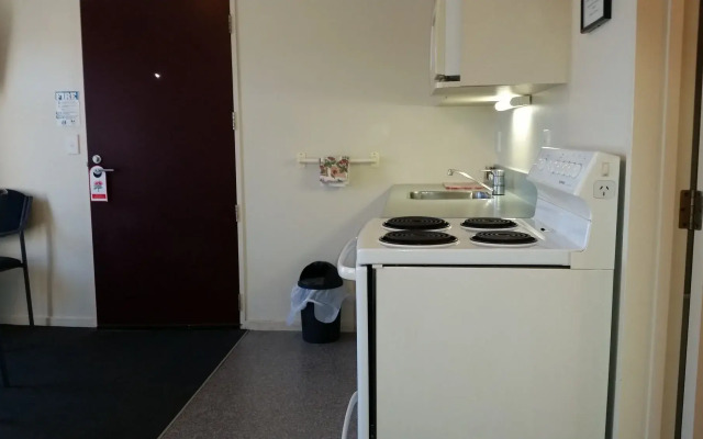 AAA Northlands Motel