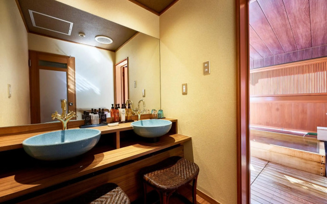 Shima-Onsen Toshimaya