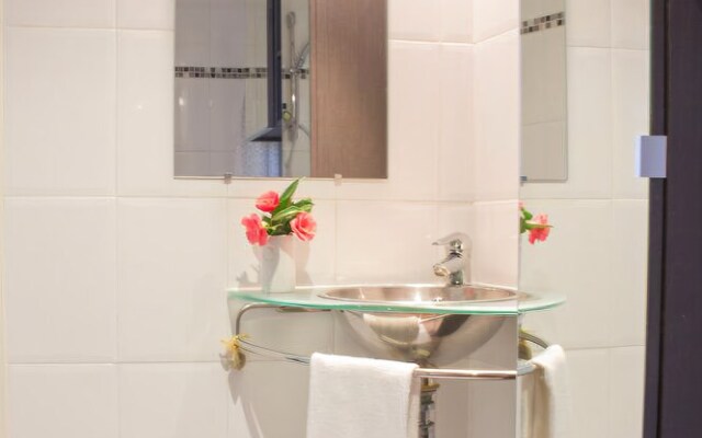 Large Apartment Saint Martin District