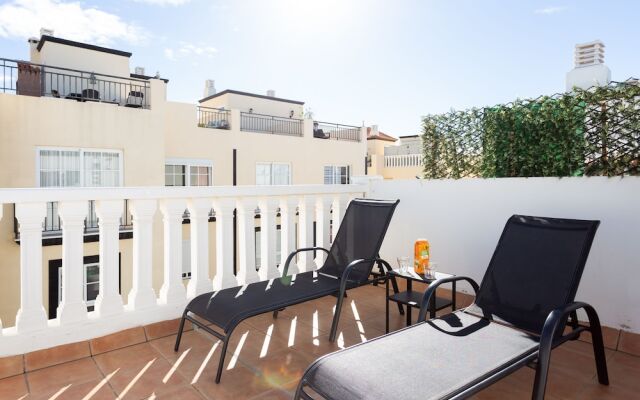 Charming Sunset Apartment