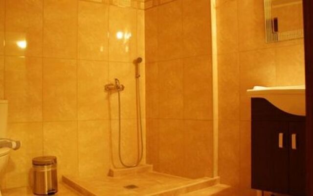 Sandy Suites