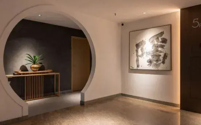 Shi  Jing Hotel