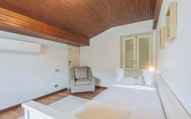 Villa Chiara Moltrasio With Private Garden by Rent all Como