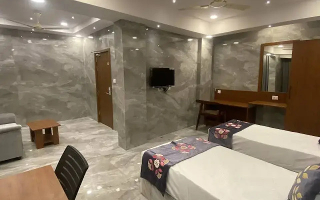 Hotel Sri Pranams Royal Grand