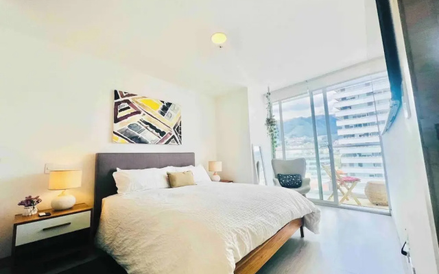 Beautiful Apt-balcony in La Carolina 70 Qled TV