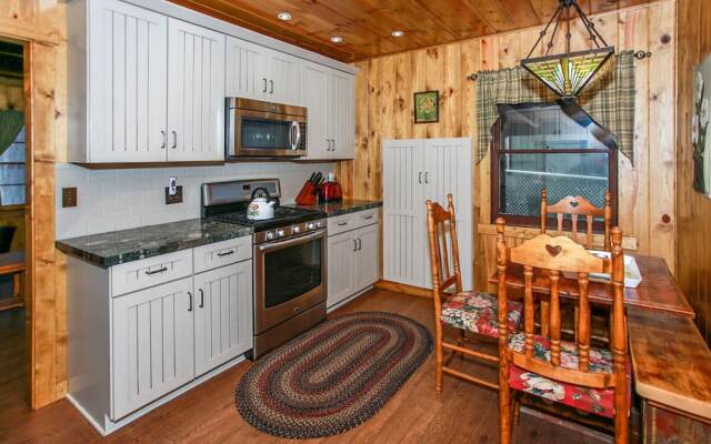 Abe's Amazing Cabin 1421 by RedAwning