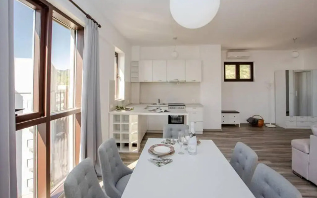 3 Bedrooms Penthouse with roof terrace Rafailovici