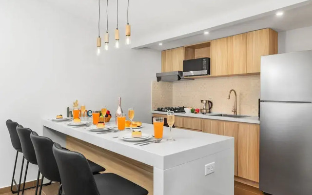 Brand NEW 2br1ba w Privatepool in Amazing Location
