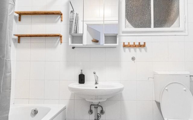 Joyful Apartments at Superb Location near AKH Hospital