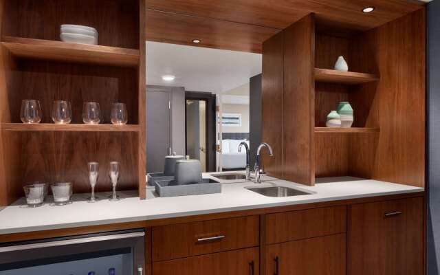 Hotel Champlain Burlington, Curio Collection by Hilton