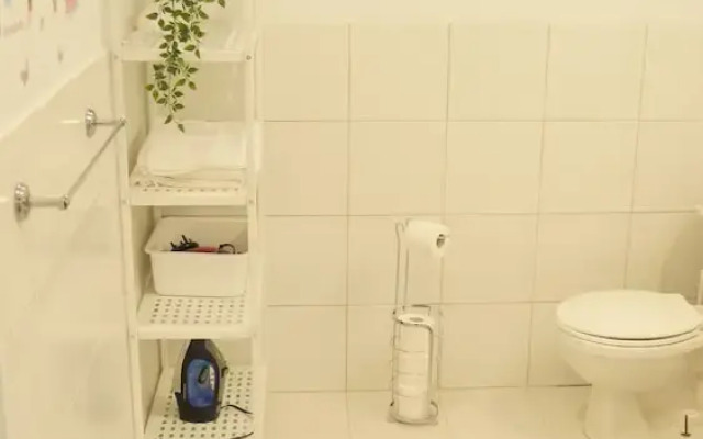 Applewood Hills Apartment