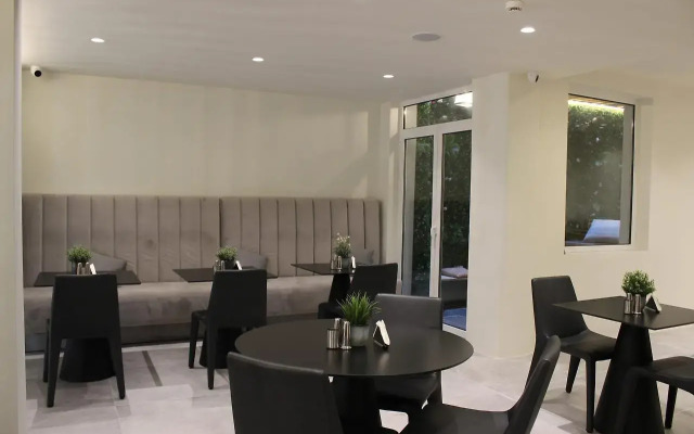 Alva Athens Hotel