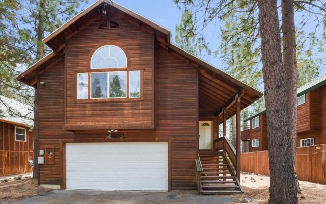 Kings Beach Bliss Walk to Outdoor Fun!