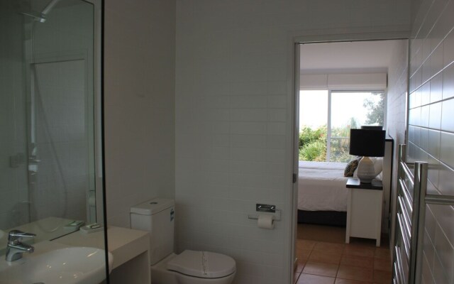 22 ON COAST - (Weekly Only)