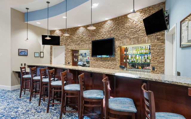 Best Western Plus Westgate Inn & Suites