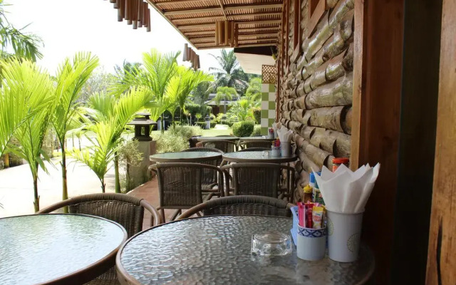 Phuvara Boutique