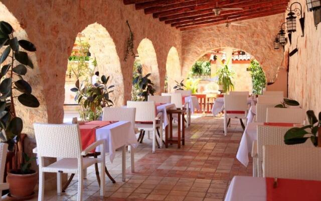 Asfiya Hotel