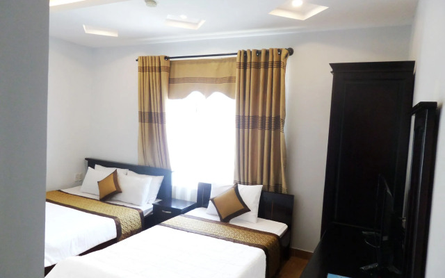Crown Hotel