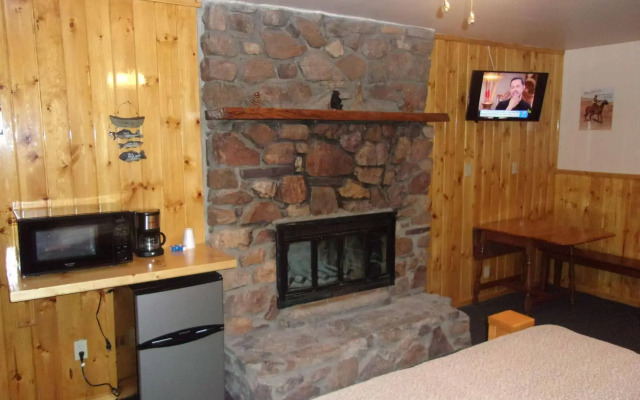 Embers Lodge and Cabins