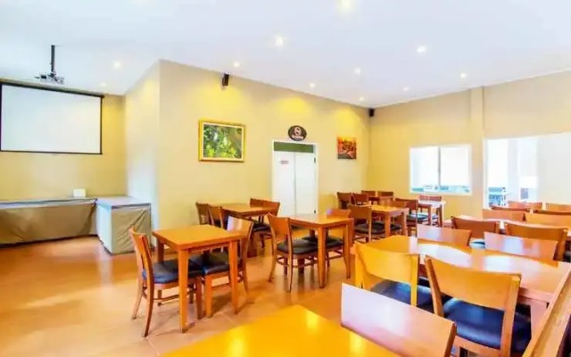 U Village Hotel And Villa