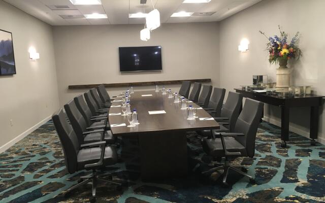 Crowne Plaza Ventura Beach by IHG