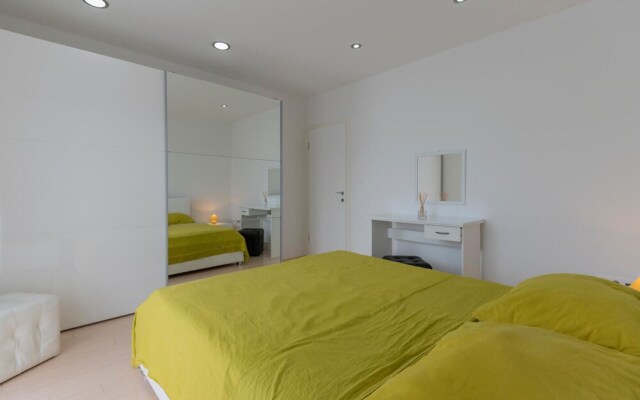 Stunning Apartment in Makarska With Wifi and 2 Bedrooms