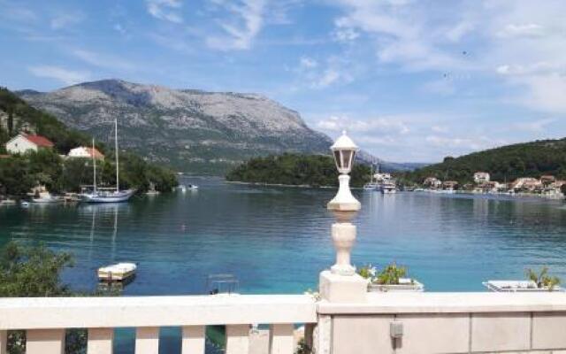 Apartments Villa Baric