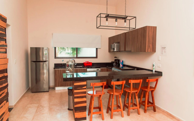 ISLA MUJERES MAYAKITA LUXURY VILLA with ROOFTOP JACUZZI