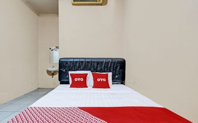 OYO 92459 Cahyo Kost 2