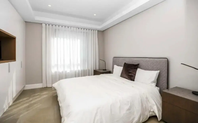 Remarkable 2-bed Apartment in Johannesburg
