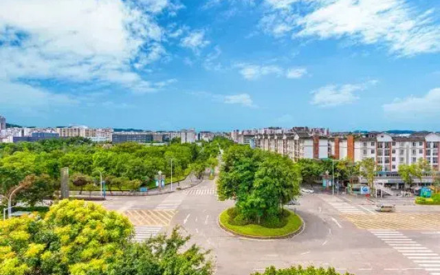 Pu'er River Hotel