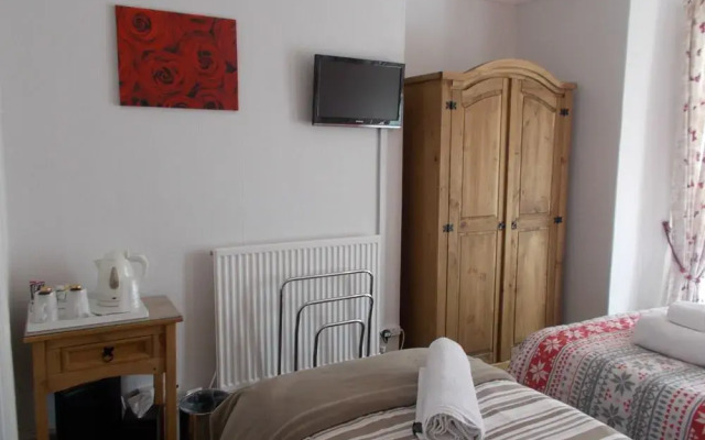 Twin Palms Guesthouse