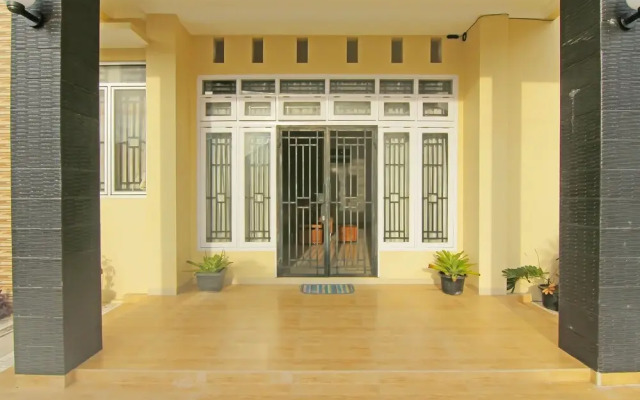 OYO 91675 Utama Residence